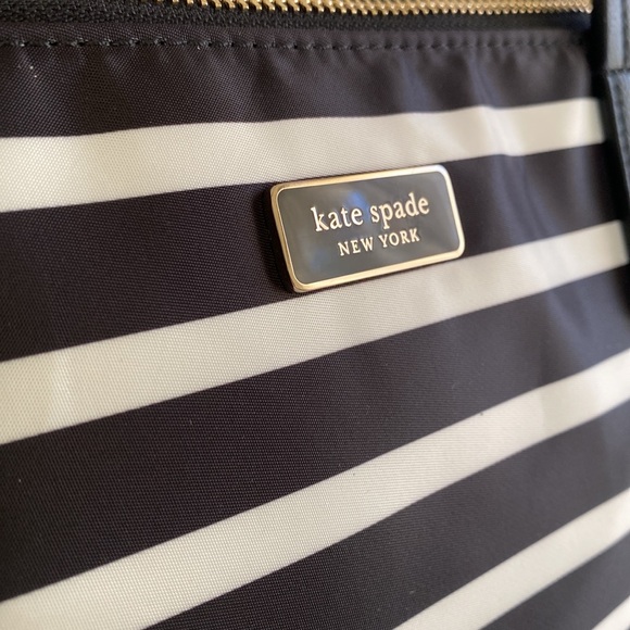 KATE SPADE ♠️ New York "Hayden"🖤BLACK & WHITE🤍 SAILING STRIPE TOP ZIP TOTE BAG - Picture 5 of 17